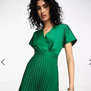 Closet London wrap front pleated midi skater dress in emerald